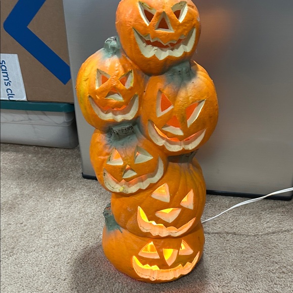 Glowing Orange Pumpkin Stack Halloween Decor - Picture 4 of 5
